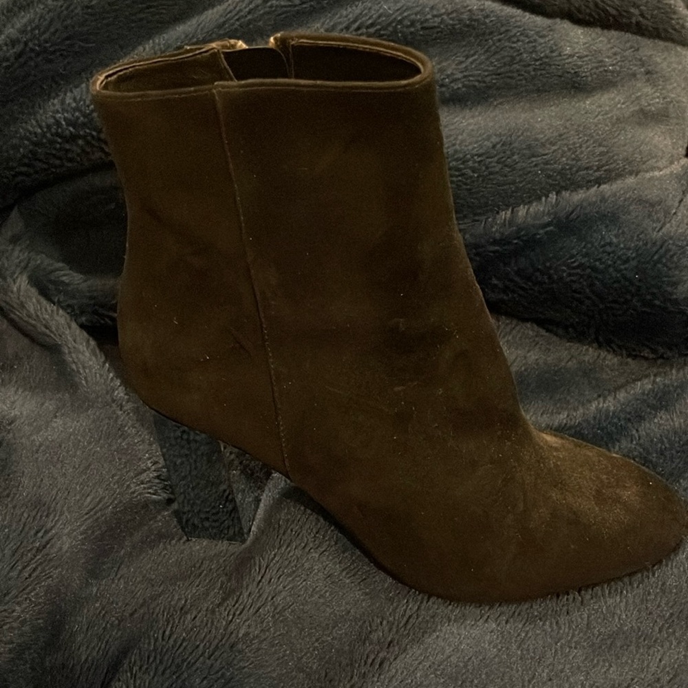 Michael Kors Petra Suede Boots Size 9 Like New